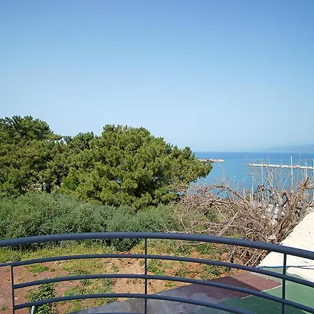 Apartahotel Karnagio 3*