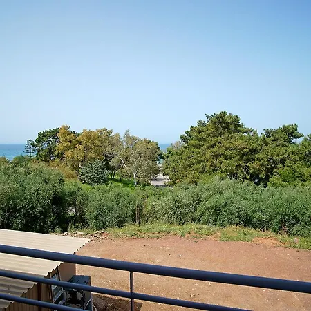 アパートホテル Karnagio キパリシア